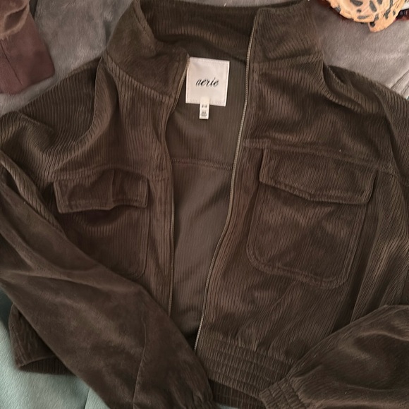 aerie Jackets & Blazers - Like new size M Aerie cropped bomber style velour jacket - olive green